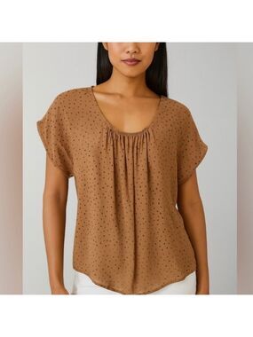 Aritiza Silk tan blouse with dianty black print. S